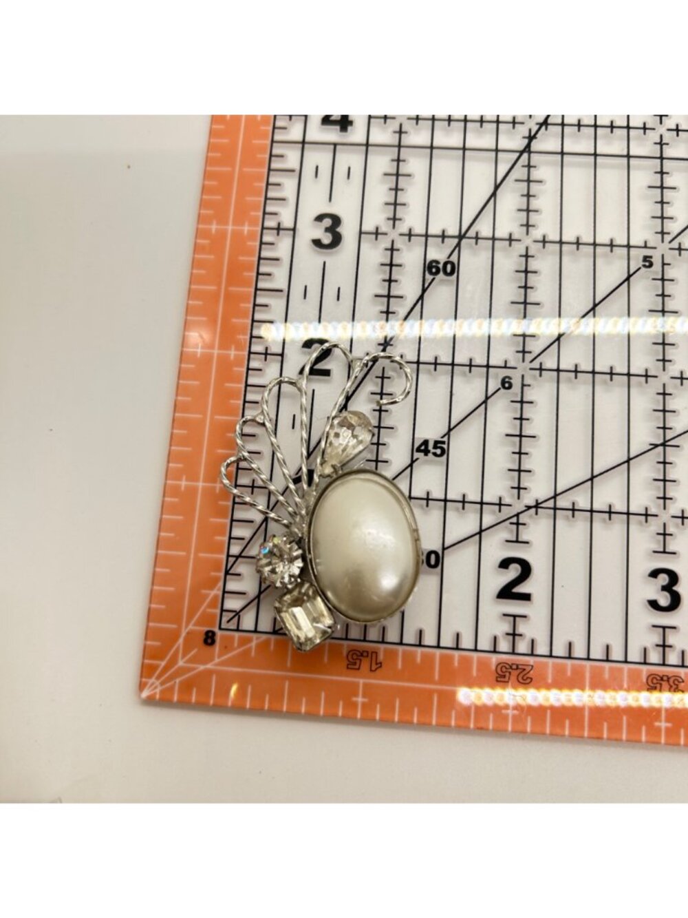 Vintage Mid-Century Ear Climber Clip-Ons Faux Pearl Acrylic Rhinestones Runway - Picture 5 of 16